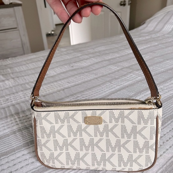Michael Kors Handbags - Michael Kors Mini